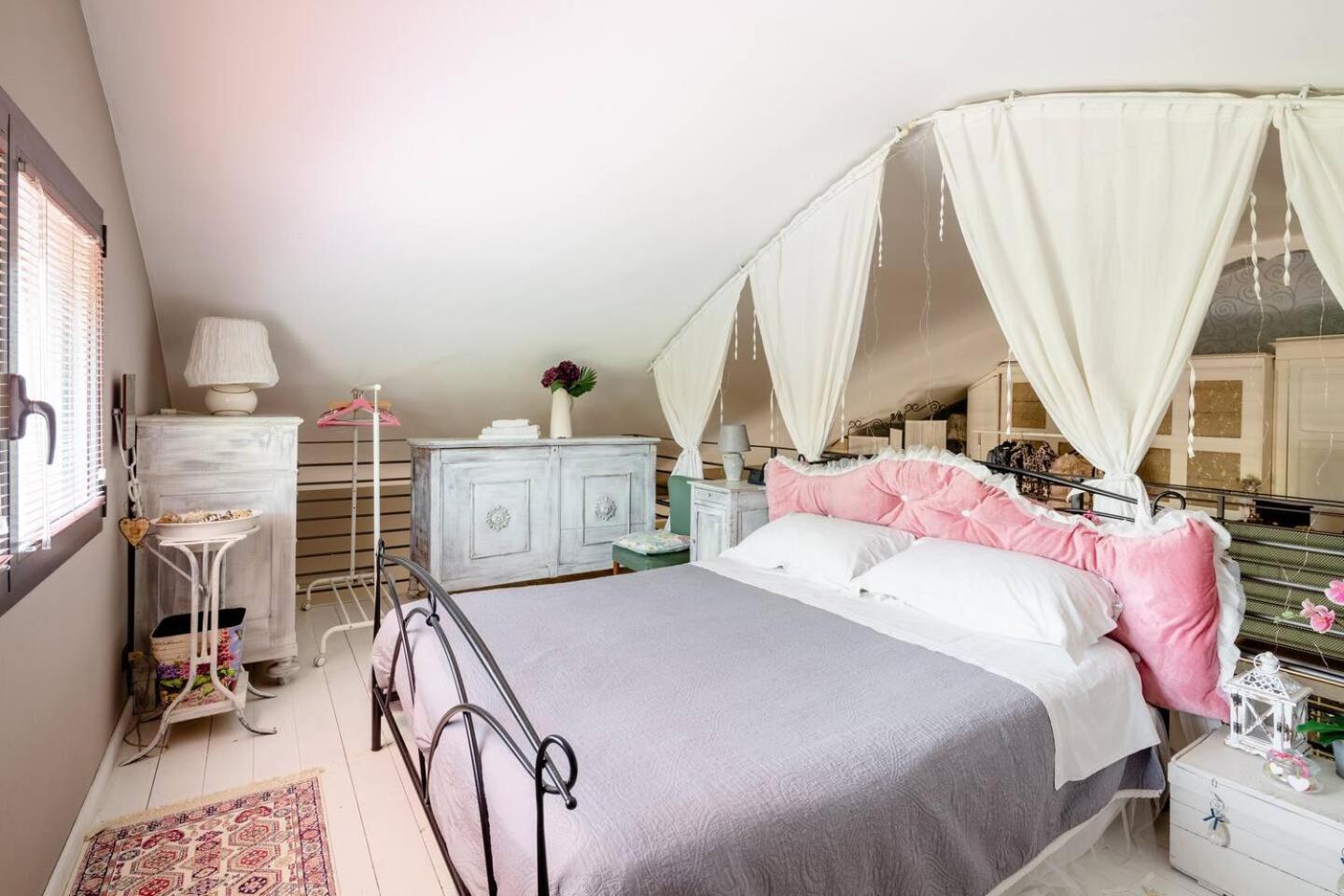 לינה וארוחת בוקר Baricella Garden Loft מראה חיצוני תמונה